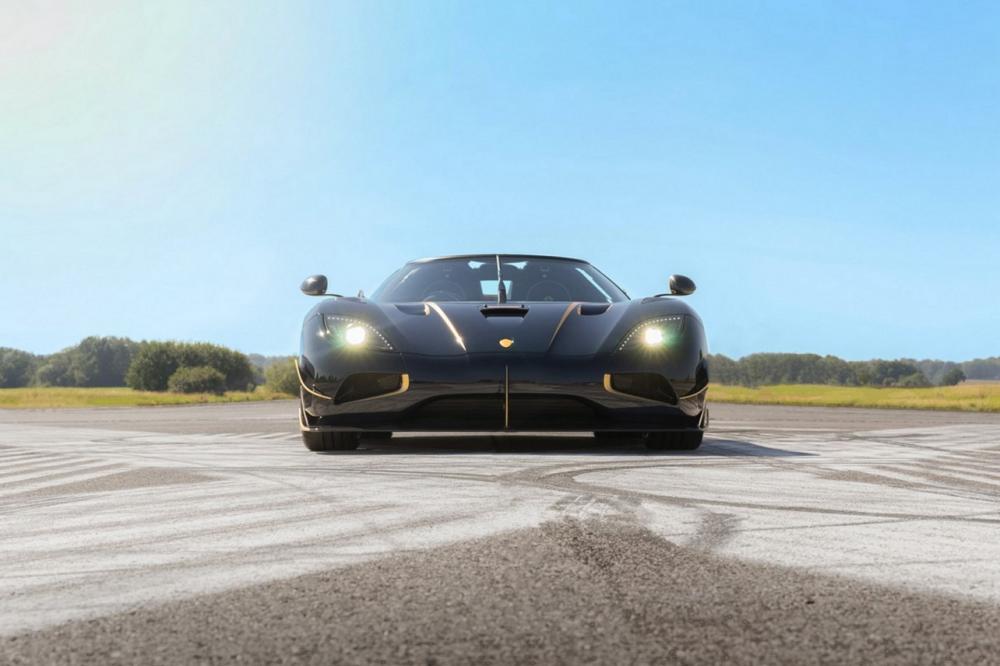 Image principale de l'actu: Naraya une koenigsegg agera rs decoree a l or 18 carats 