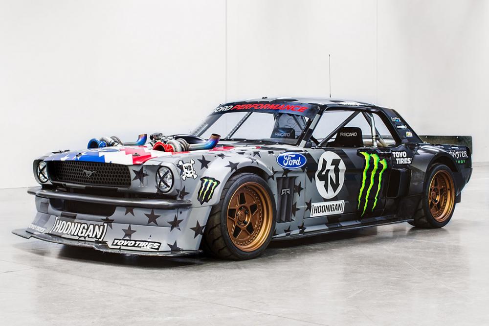 Image principale de l'actu: La hoonicorn v2 et ses 1 400 ch sont prets a faire fumer les pneus 