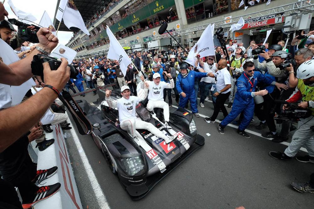 Image principale de l'actu: 24 heures du mans 2016 le film sera projete a saint saturnin 