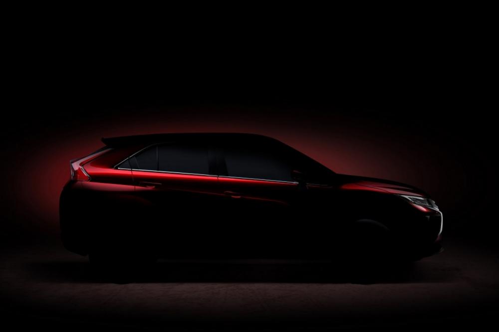 Image principale de l'actu: Premier teaser pour le nouveau suv compact de mitsubishi 