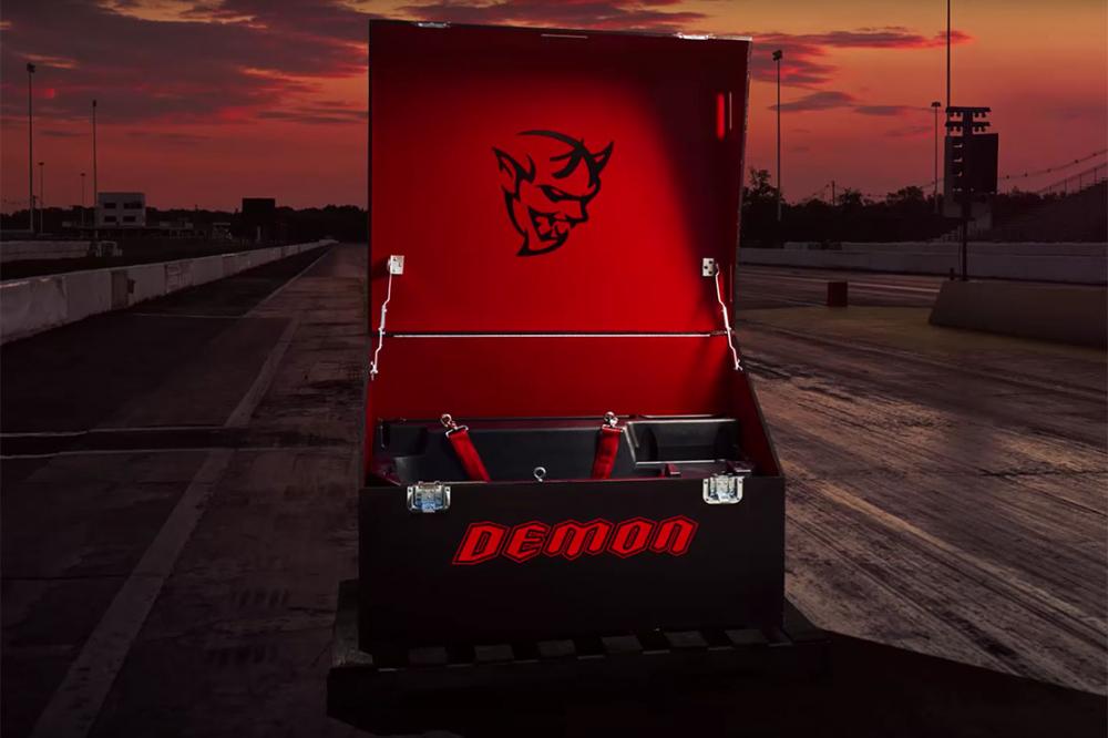 Image principale de l'actu: Dodge challenger demon un seul siege a bord pour economiser les kilos 