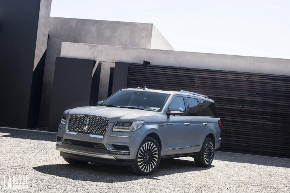 Image principale de l'actu: Lincoln navigator pour traverser les usa a sept 