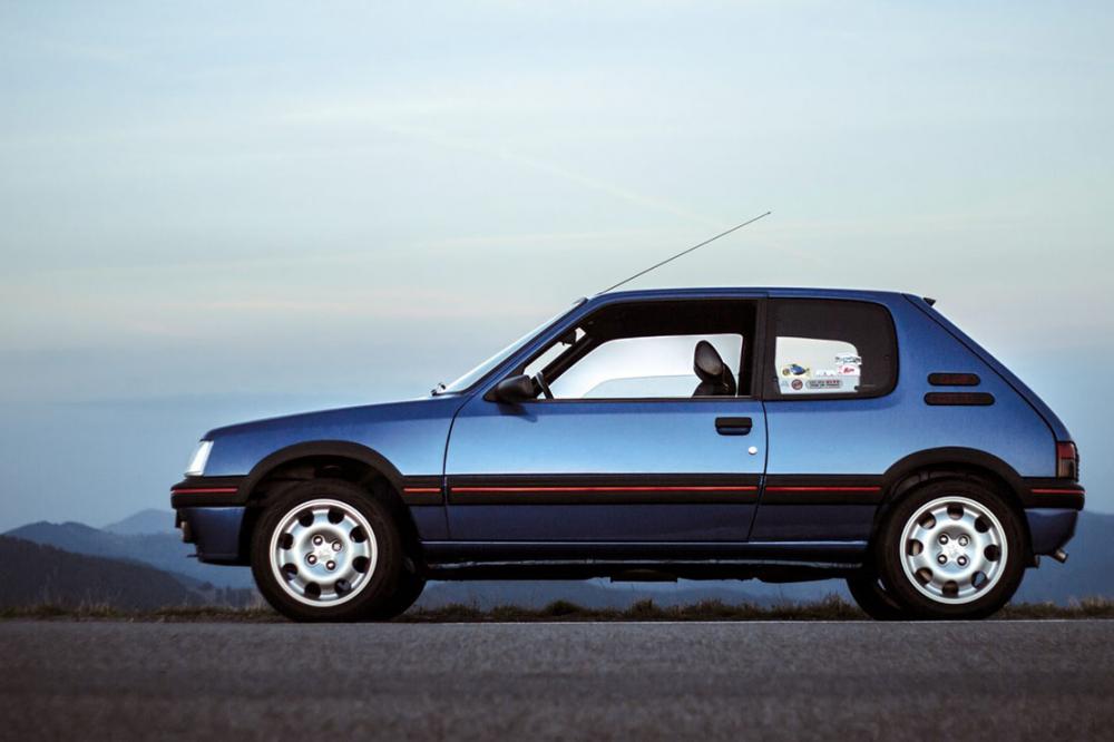 Image principale de l'actu: La peugeot 205 gti magnifiee par petrolicious 