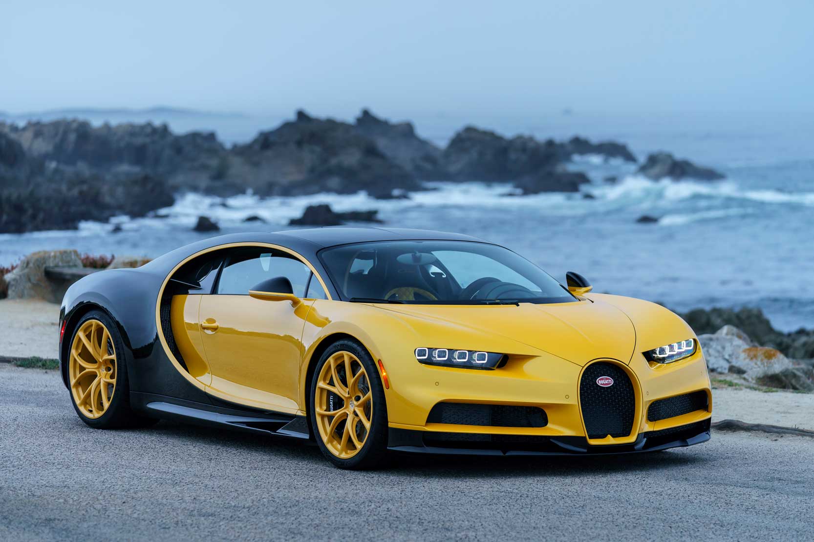 Image principale de l'actu: La premiere bugatti chiron americaine est a pebble beach 