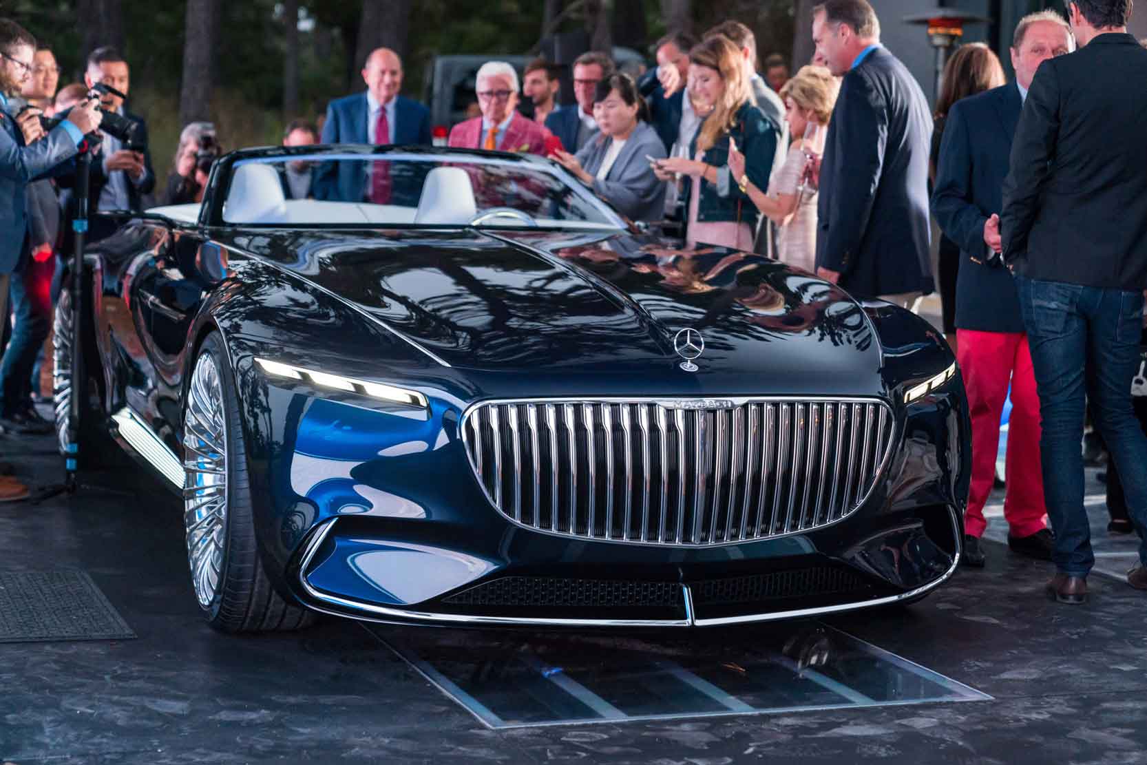 Image principale de l'actu: Vision mercedes maybach 6 cabriolet retour vers le futur 