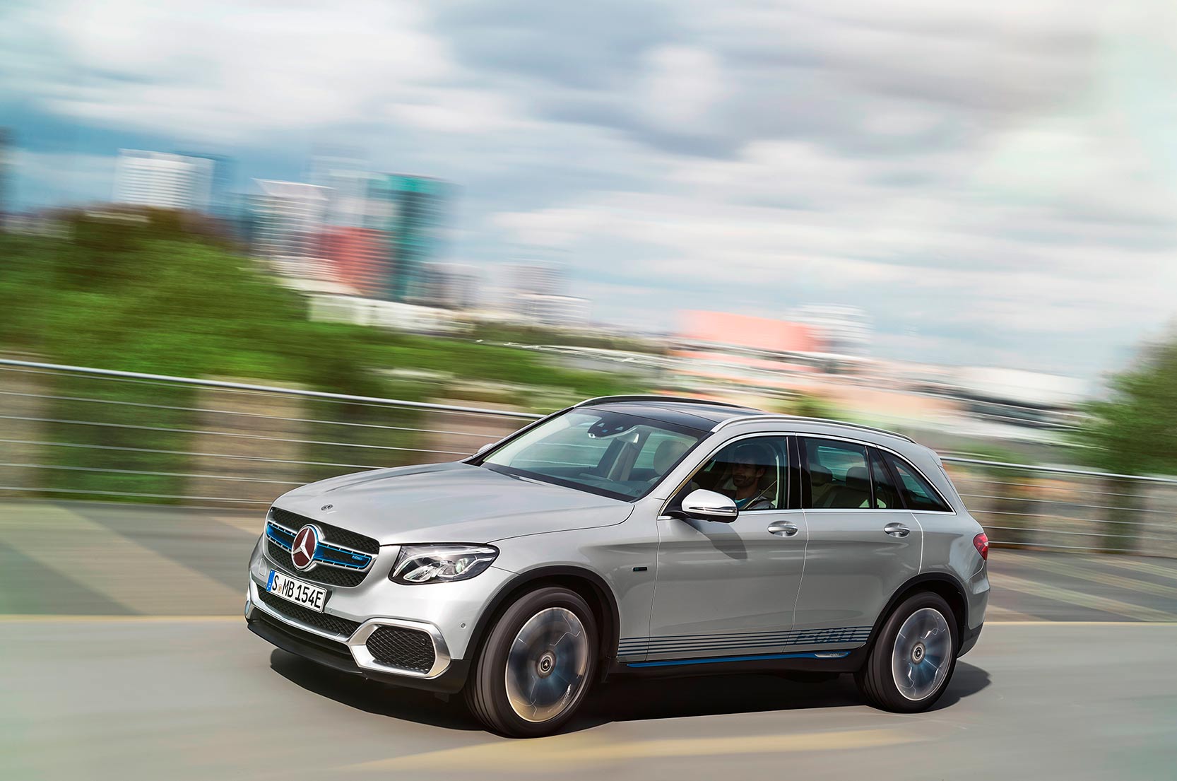 Image principale de l'actu: Mercedes glc f cell la production pour fin 2019 