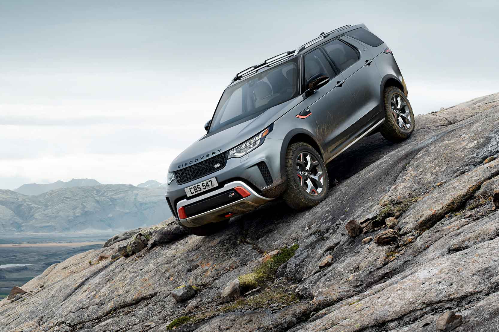 Image principale de l'actu: Land Rover Discovery SVX : un gros v8 5 litres sous le capot