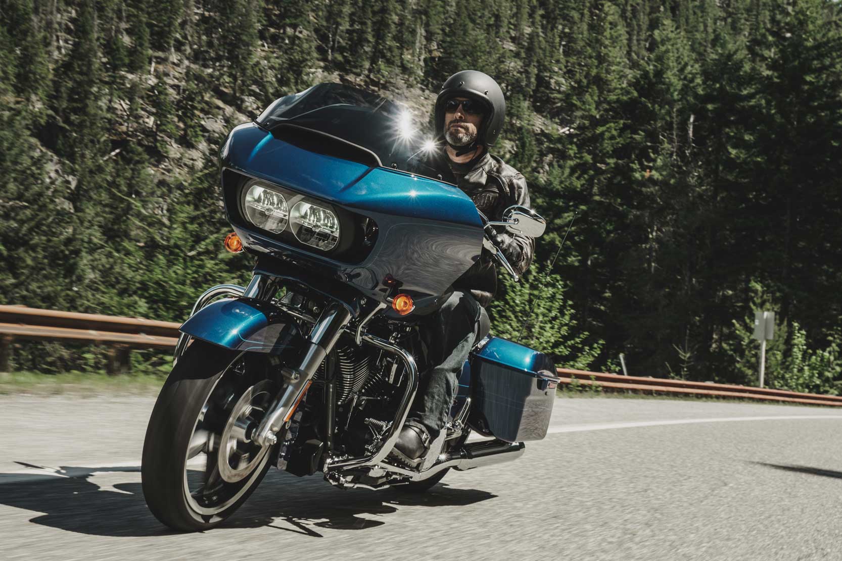 Image principale de l'actu: Harley davidson road glide le grand laquonbspcome backnbspraquo 