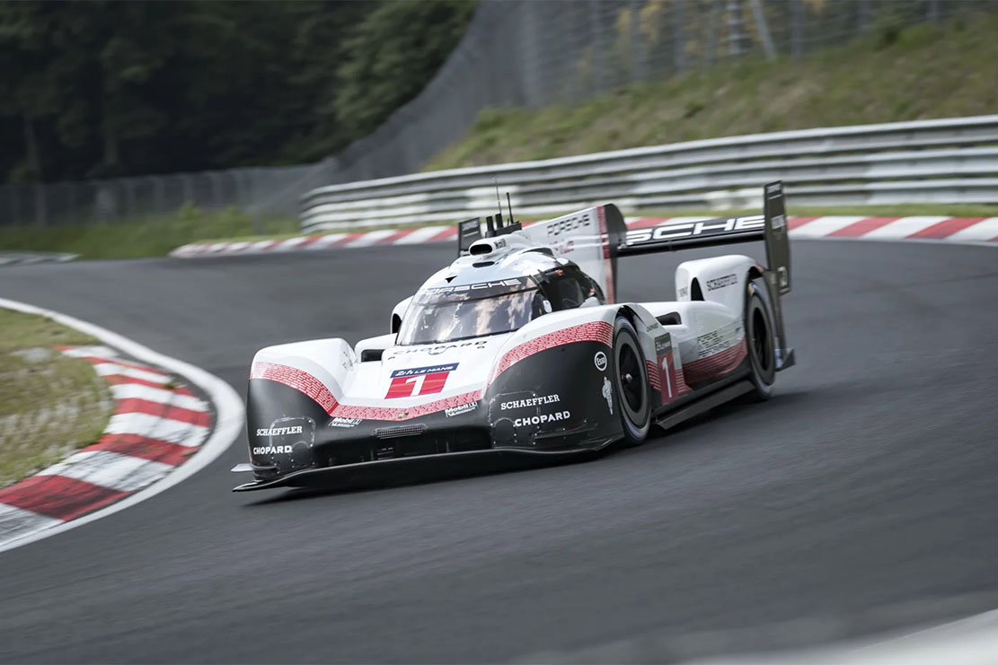 Image principale de l'actu: Porsche 919 hybrid evo elle explose le record du nurburgring 