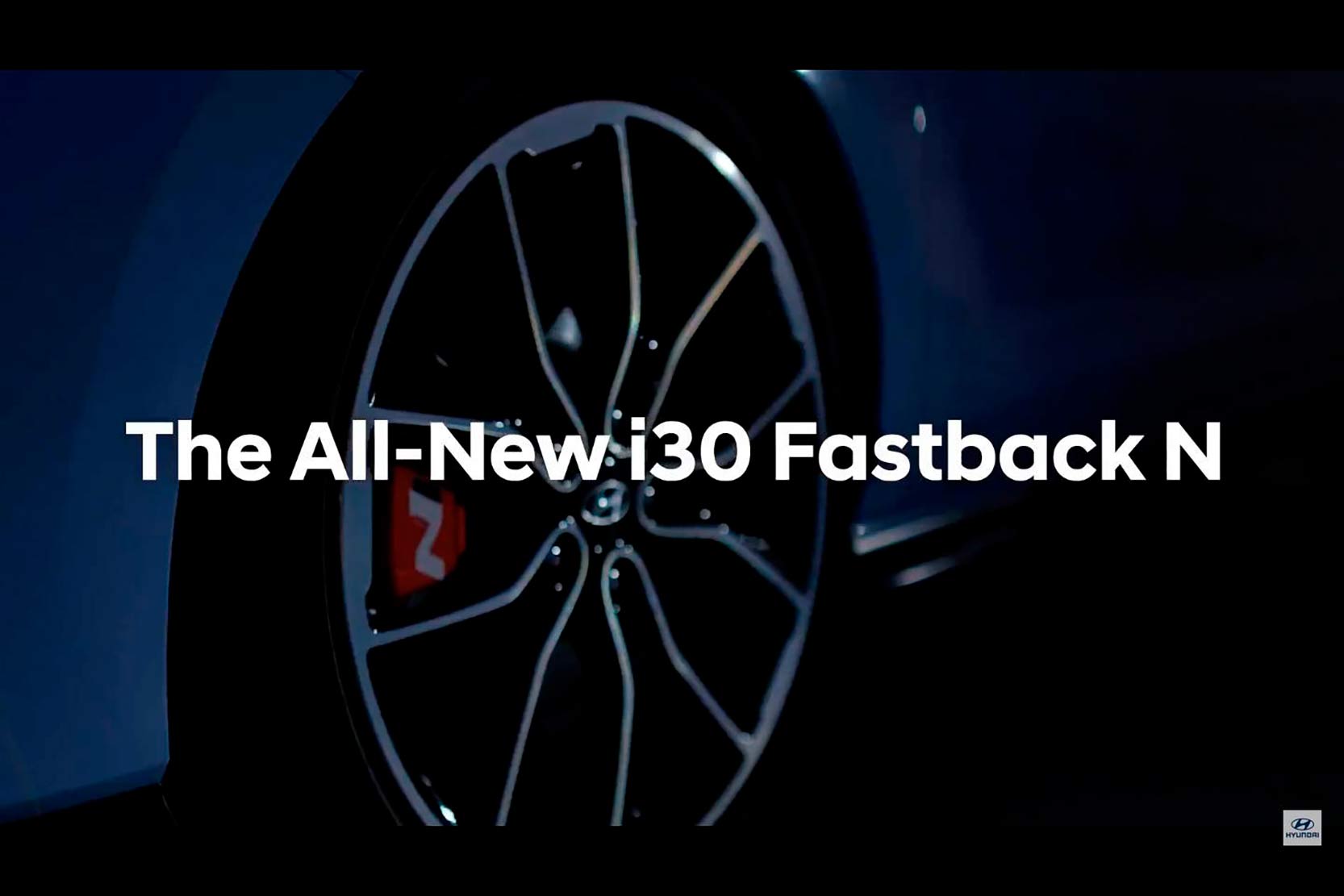 Image principale de l'actu: Hyundai i30 fastback n une course entre rome et paris 