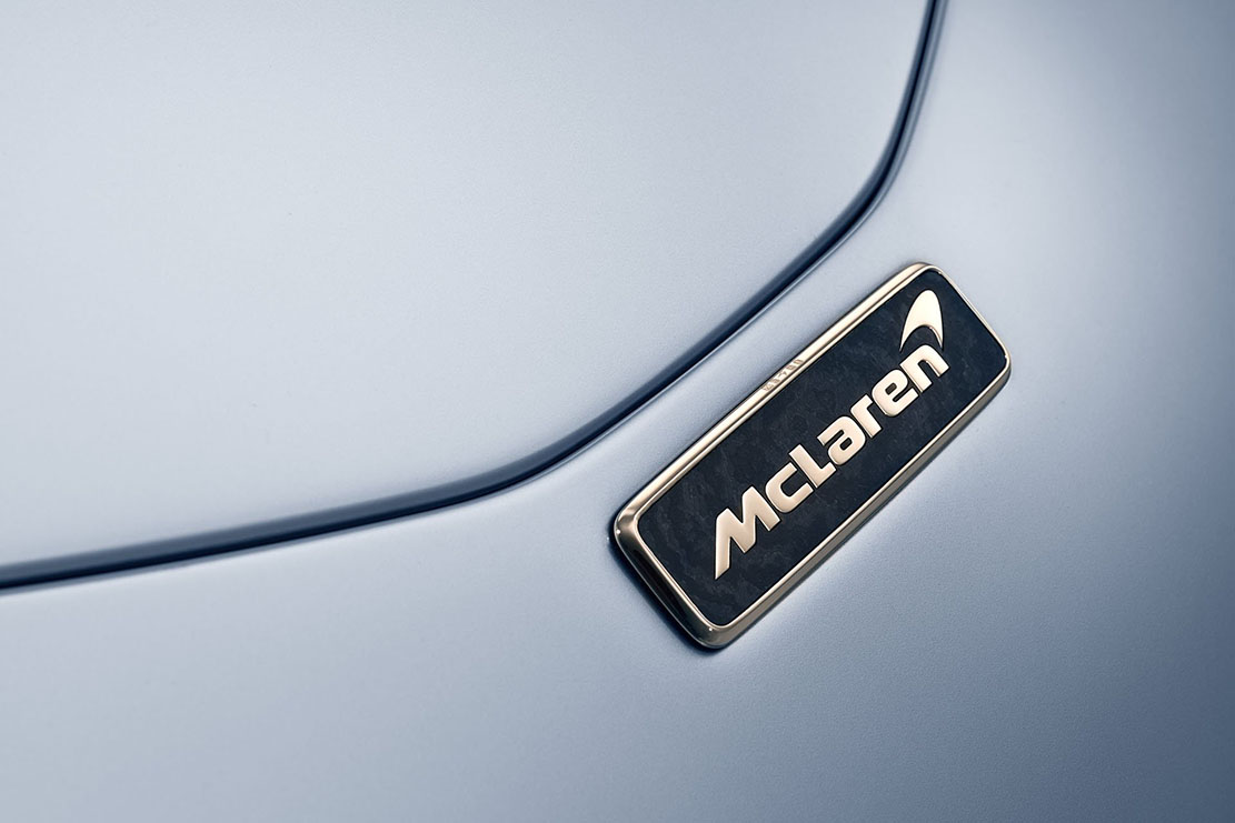 Image principale de l'actu: Mclaren speedtail des badges en or blanc tailles au laser 