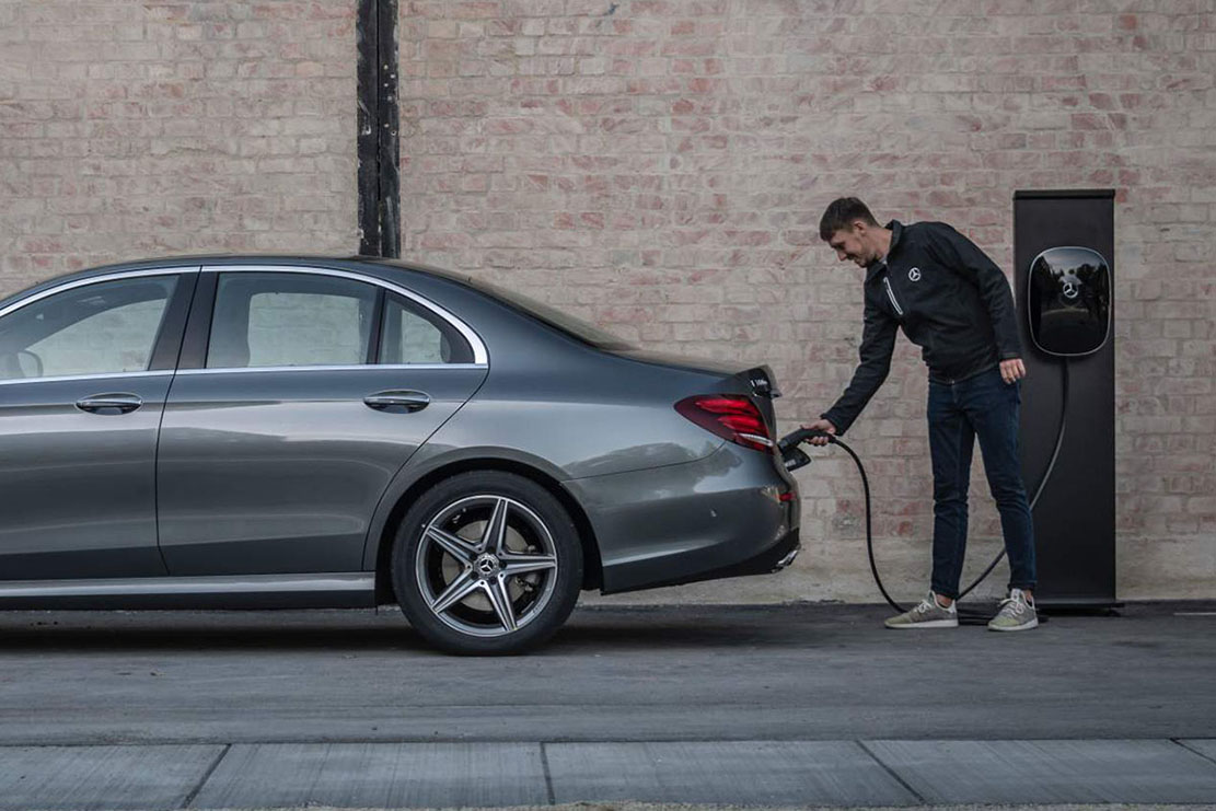 Image principale de l'actu: Mercedes classe e des hybrides essence et diesel au catalogue 