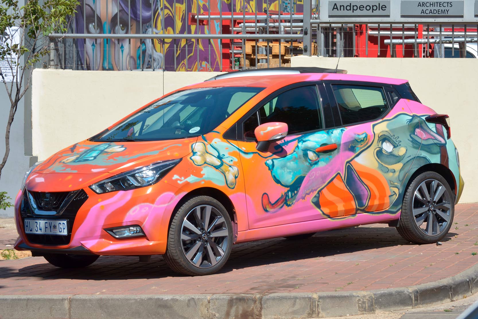 Image principale de l'actu: Quand la nissan street art se transforme en toile de rue 