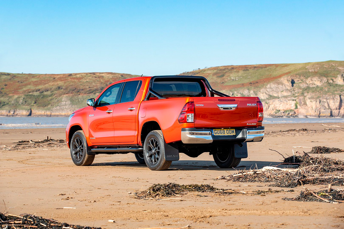 Toyota Hilux > Toyota Hilux invincible X, un nouveau haut de gamme