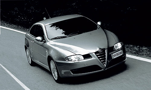 Exterieur_Alfa-Romeo-GT-Coupe_4