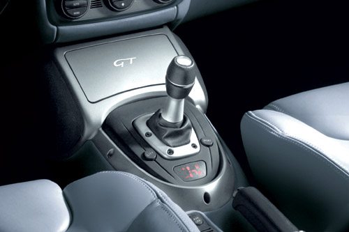 Interieur_Alfa-Romeo-GT-Coupe_33