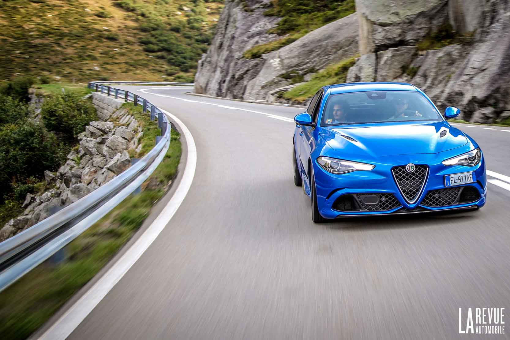 Exterieur_Alfa-Romeo-Quadrifoglio-Verde_2