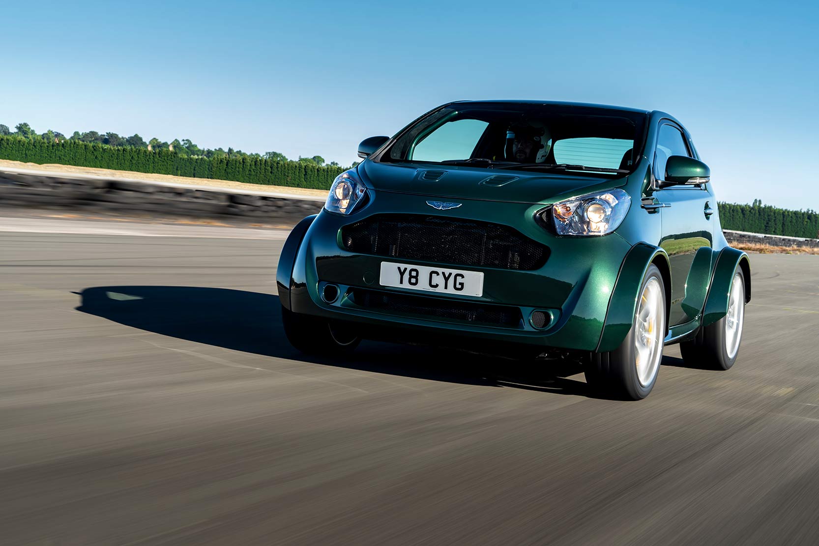 Image principale de l'actu: Aston martin cygnet v8 enfin un moteur digne du blason 