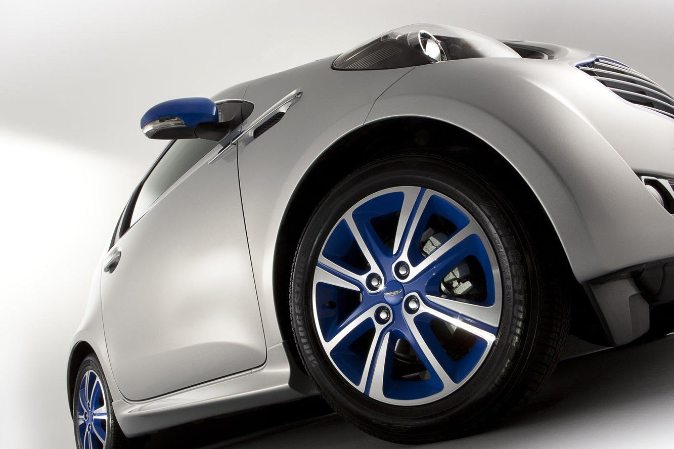 Image principale de l'actu: Galerie aston martin cygnet by colette 