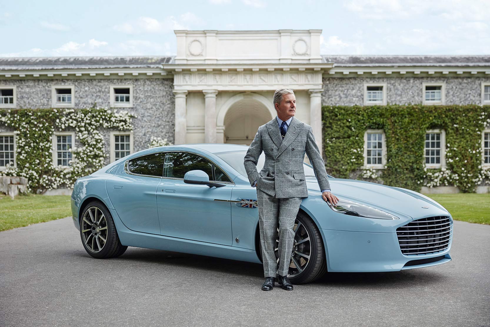 Image principale de l'actu: Aston martin et hackett london sassocie pour creer une rapide s speciale 