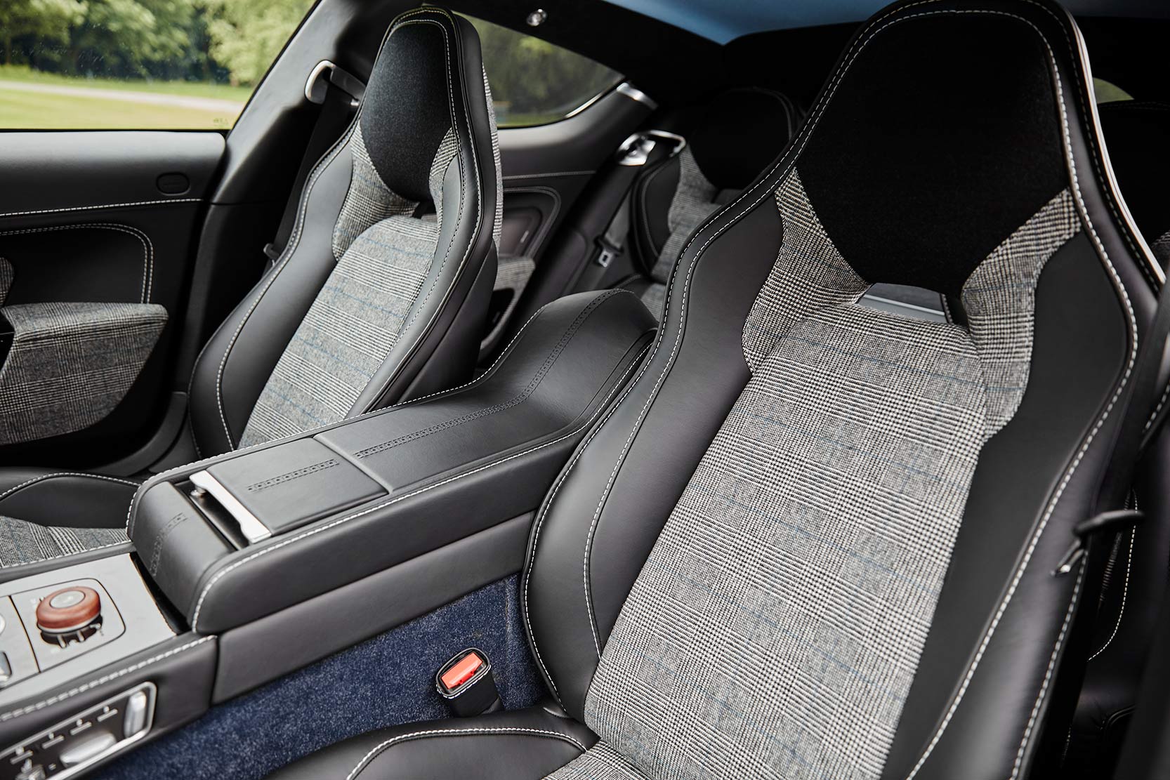 Intérieur Aston Martin Q Rapide S by Hackett