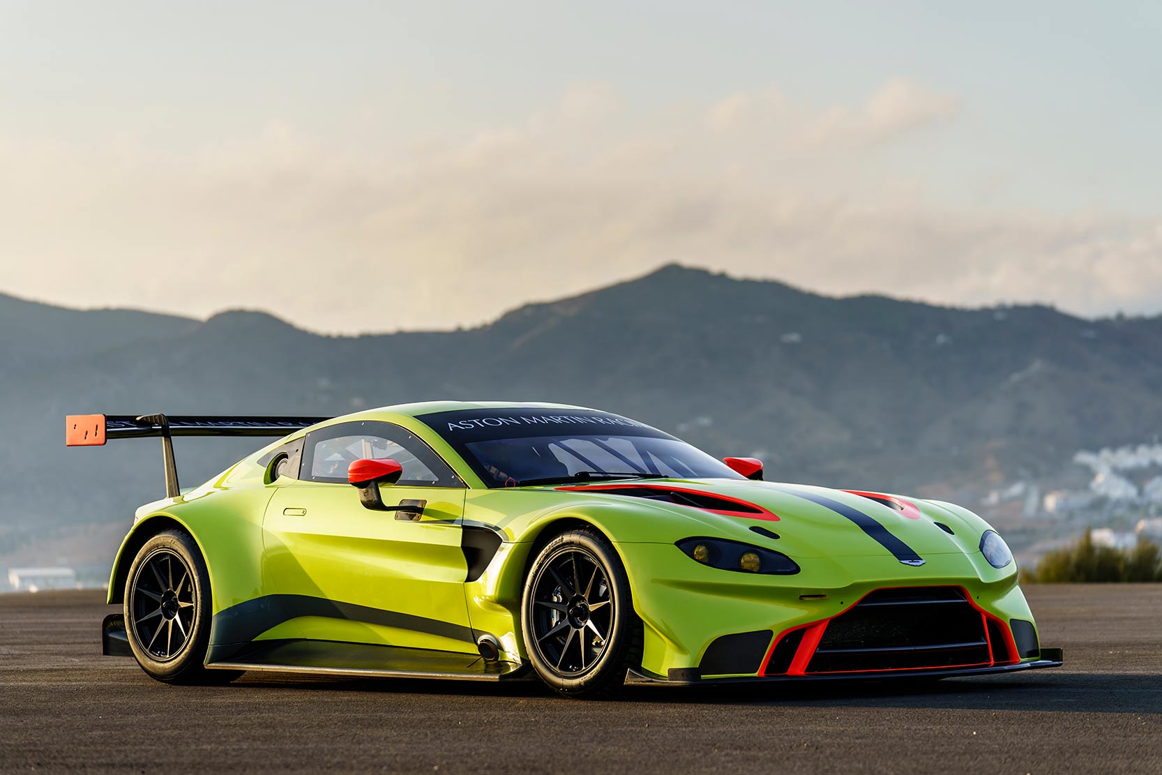 Image principale de l'actu: Aston martin vantage gte pour le championnat du monde d endurance 