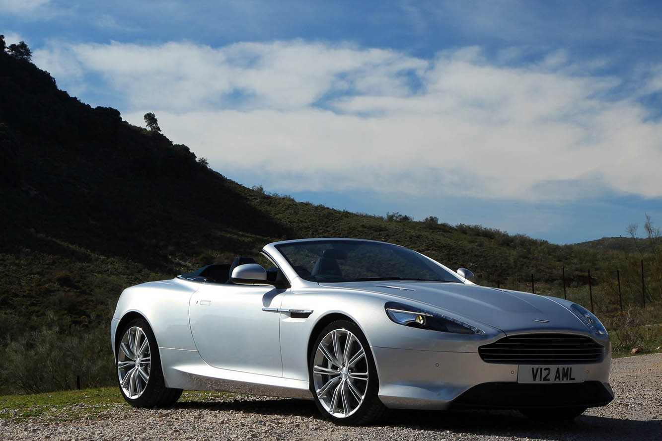 Image principale de l'actu: Nouvelles photos aston martin virage volante 