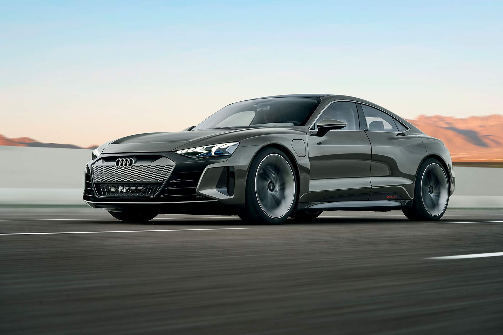 Image principale de l'actu: Audi e-Tron GT : 400 km d'autonomie électrique
