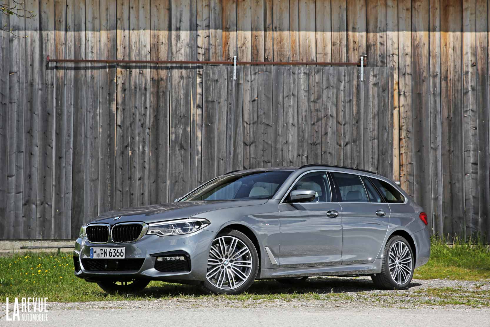 Image principale de l'actu: Essai BMW 530d Touring : le break qui sait tout faire