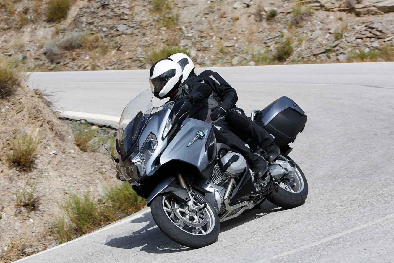 Image principale de l'actu: Essai BMW R 1200 RT : elle peut aussi prendre de l'angle