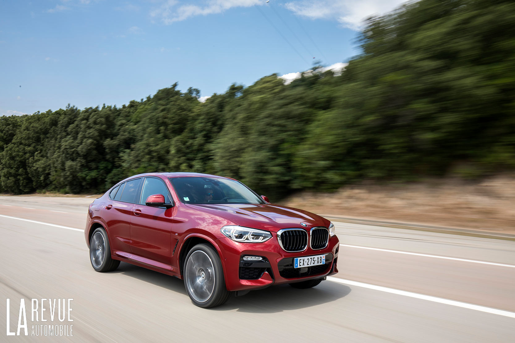 Image principale de l'actu: Essai BMW X4 20d : un SUV sans le coté pratique