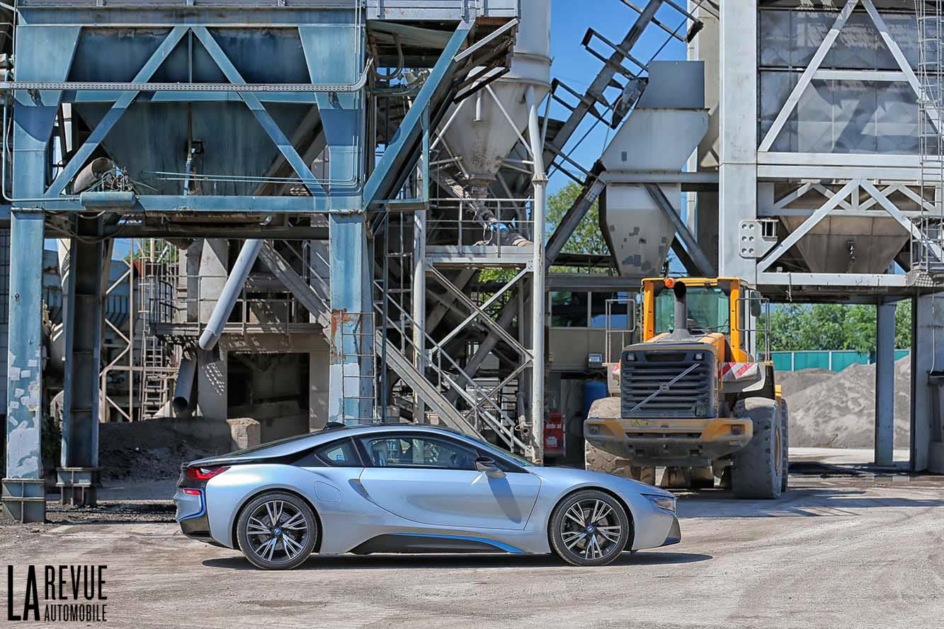 Exterieur_Bmw-i8-2014_41