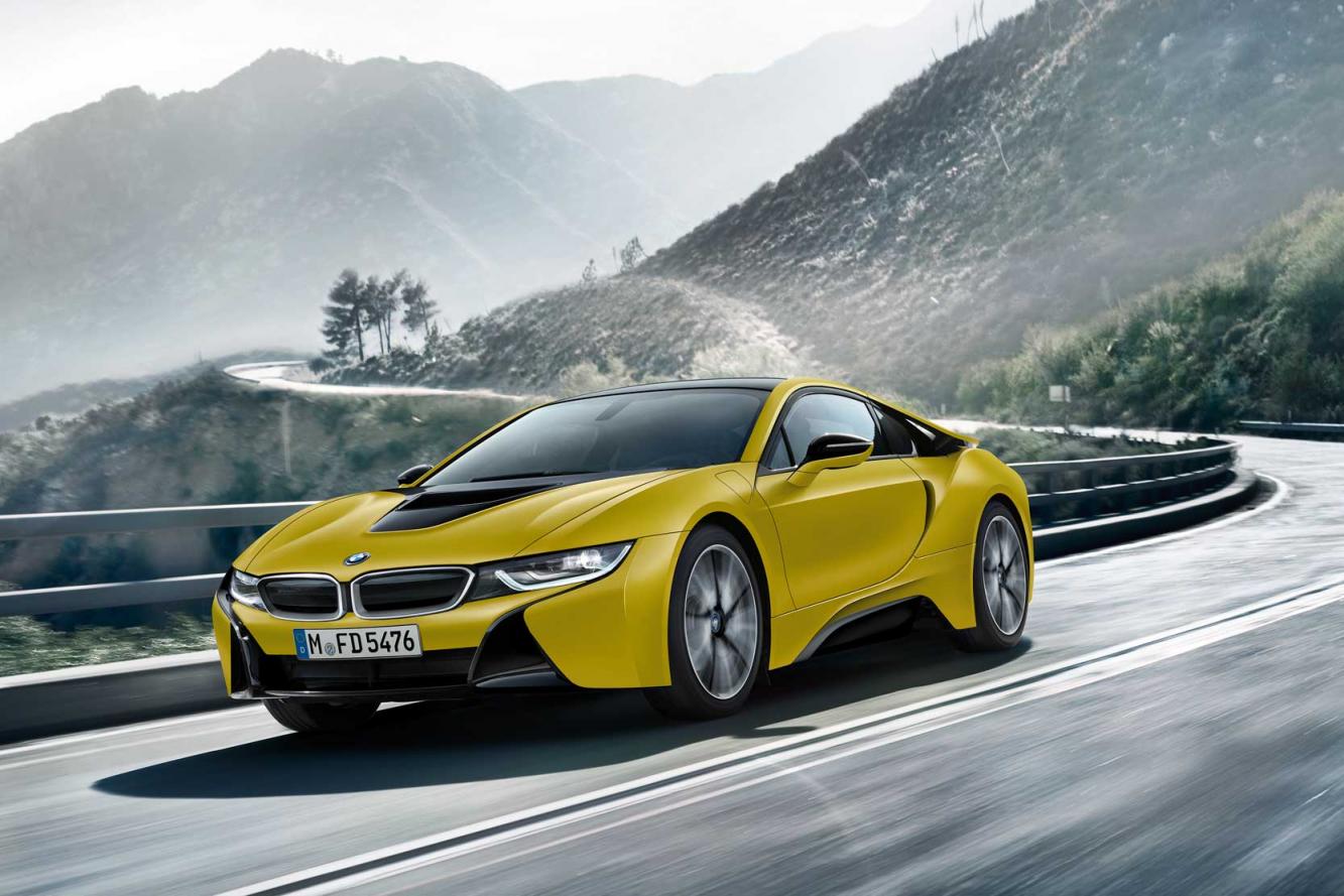 Image principale de l'actu: Les nouvelles bmw i8 en jaune et noir protonic frozen 