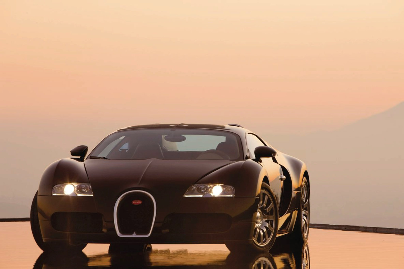 Image principale de l'actu: La bugatti centenaire aurait 1350 chevaux 