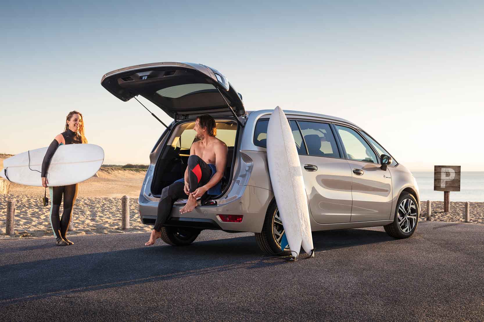 Image principale de l'actu: Citroen c4 picasso rip curl taillee pour l aventure 