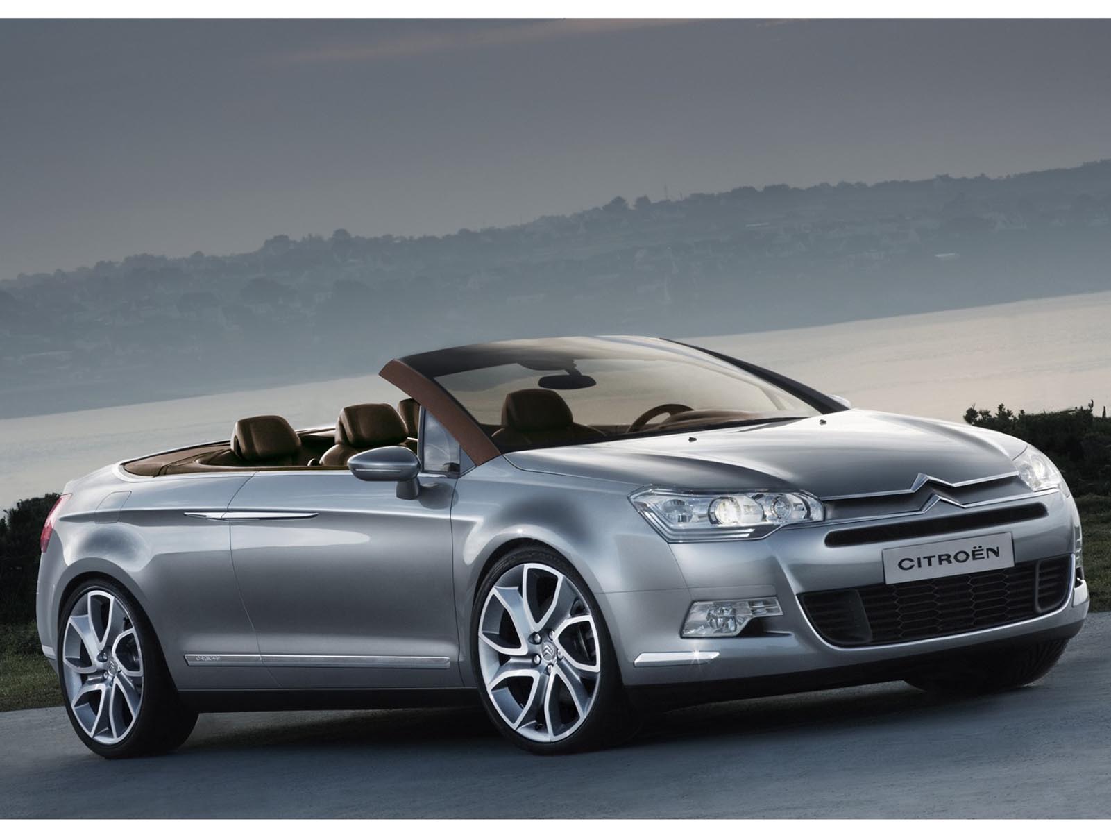 Image principale de l'actu: Citroen c5 cabriolet avec le vent en poupe 