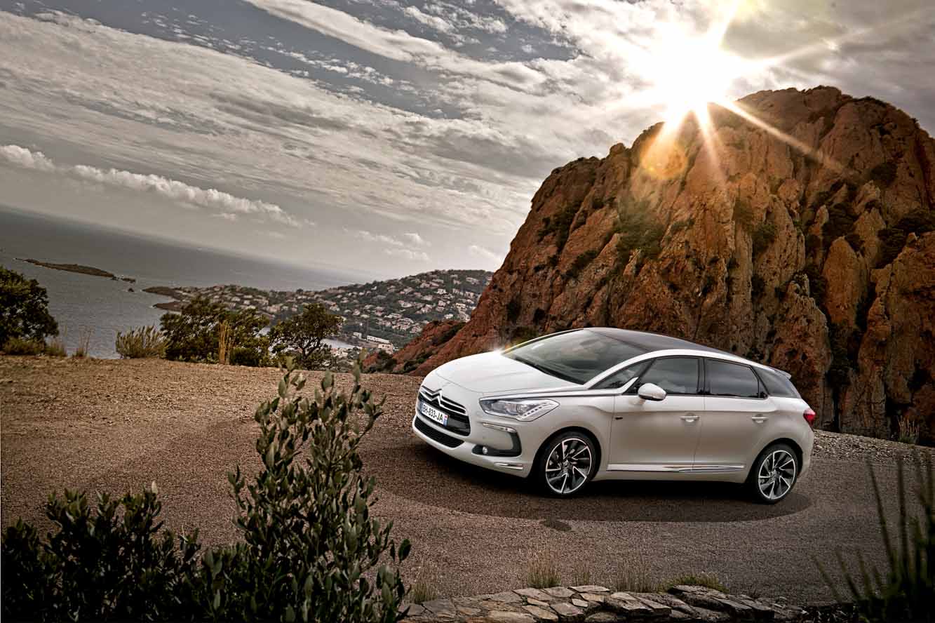 Image principale de l'actu: Focus sur la nouvelle citroen ds5 bluehdi 180 