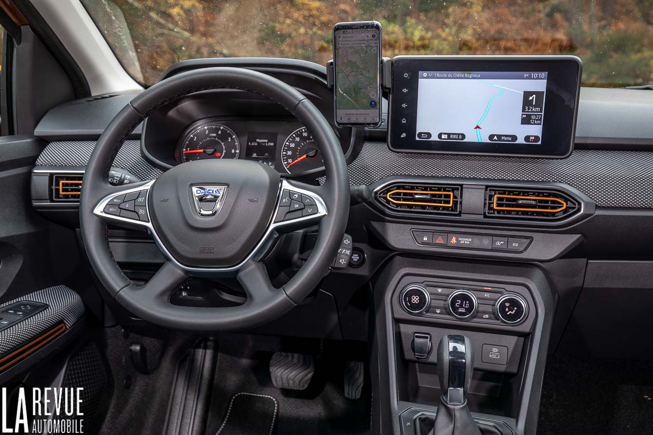 Dacia Interieur_daciasanderostepwaytce90cvtessai_6 photo en Haute