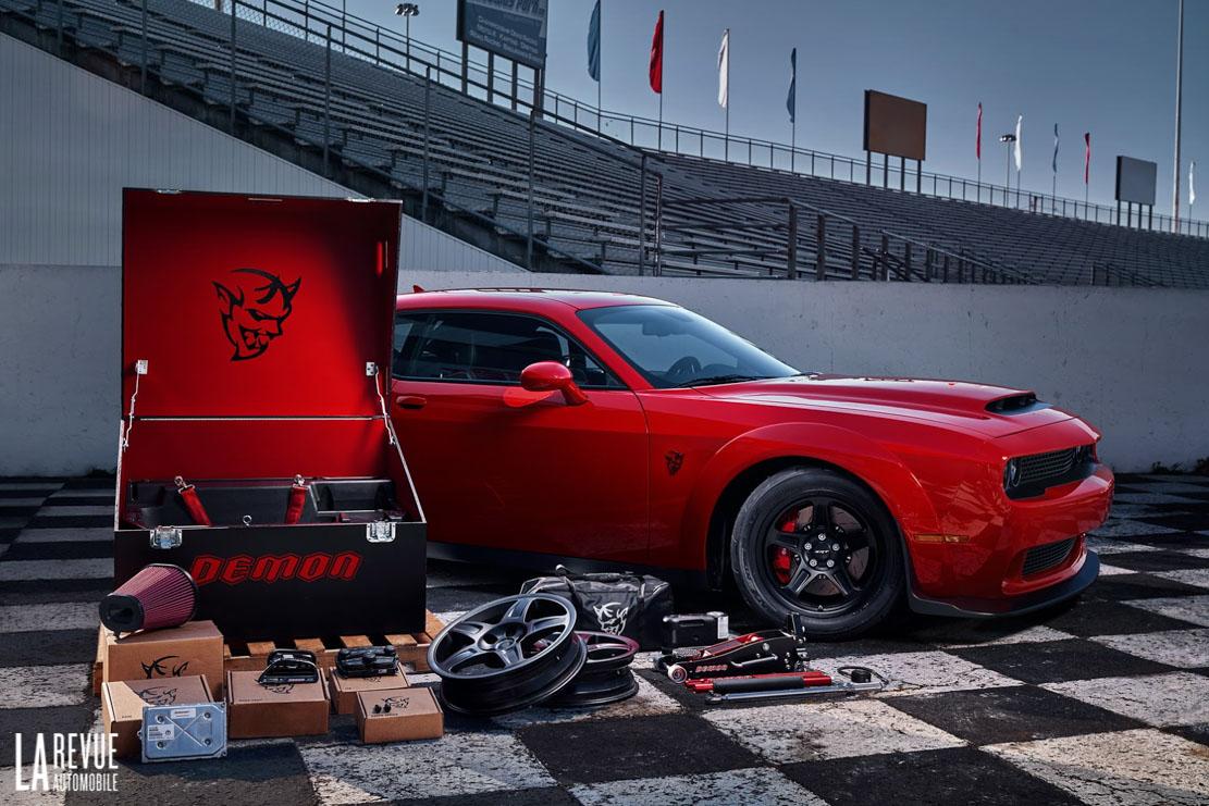 Image principale de l'actu: Barrett jackson va proposer les dernieres dodge viper et challenger demon 