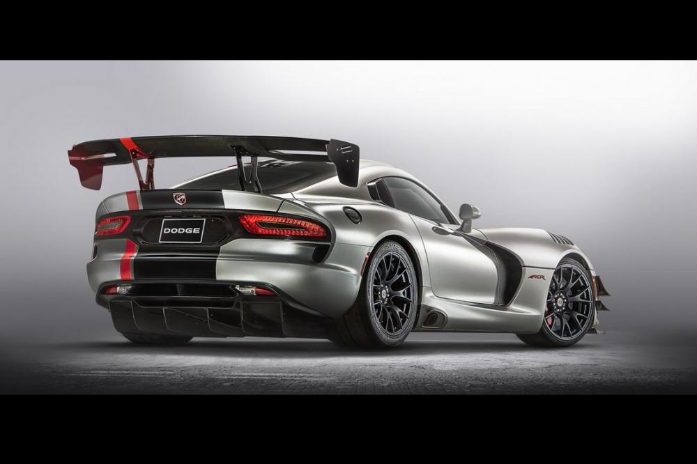 Image principale de l'actu: Dodge viper srt acr au prix de 121 990 dollars 