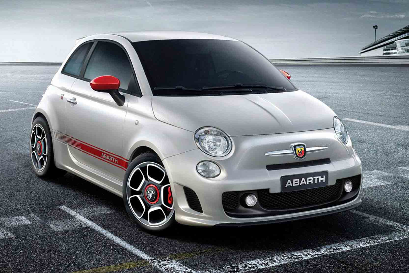 Image principale de l'actu: Fiat 500 abarth pique par le scorpion 