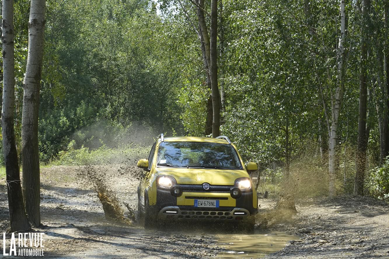 Image principale de l'actu: Essai fiat panda cross unique dans son genre 