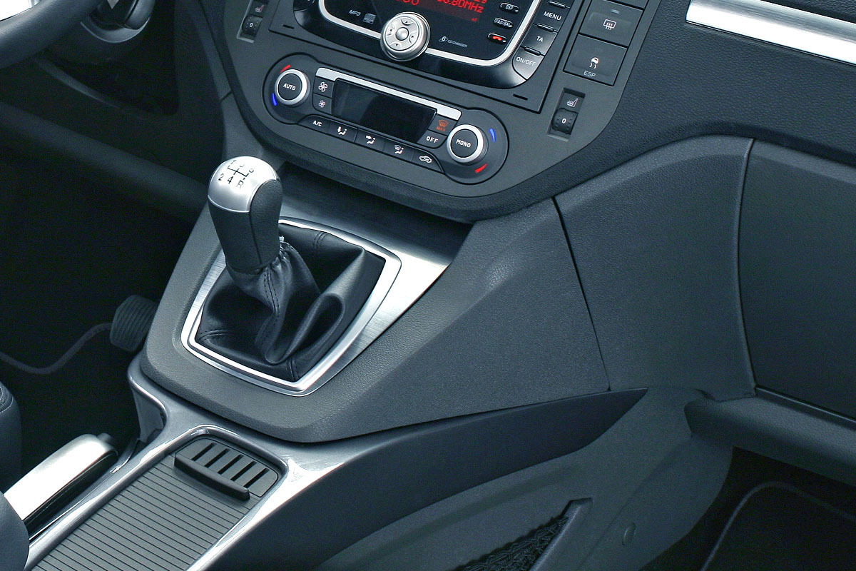 Photo Ford C Max Interieur Exterieur Annee 08 Photo Ford C Max Interieur Exterieur Annee 08