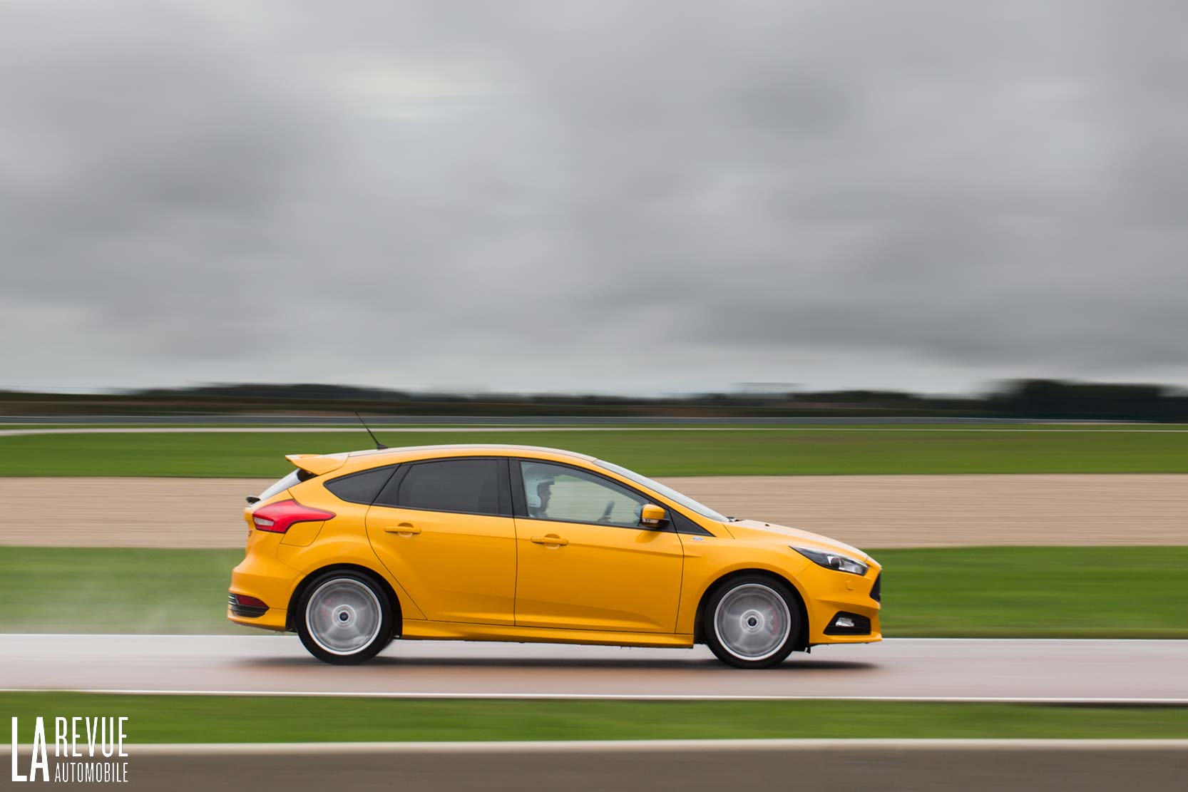 Exterieur_Ford-Focus-ST_26