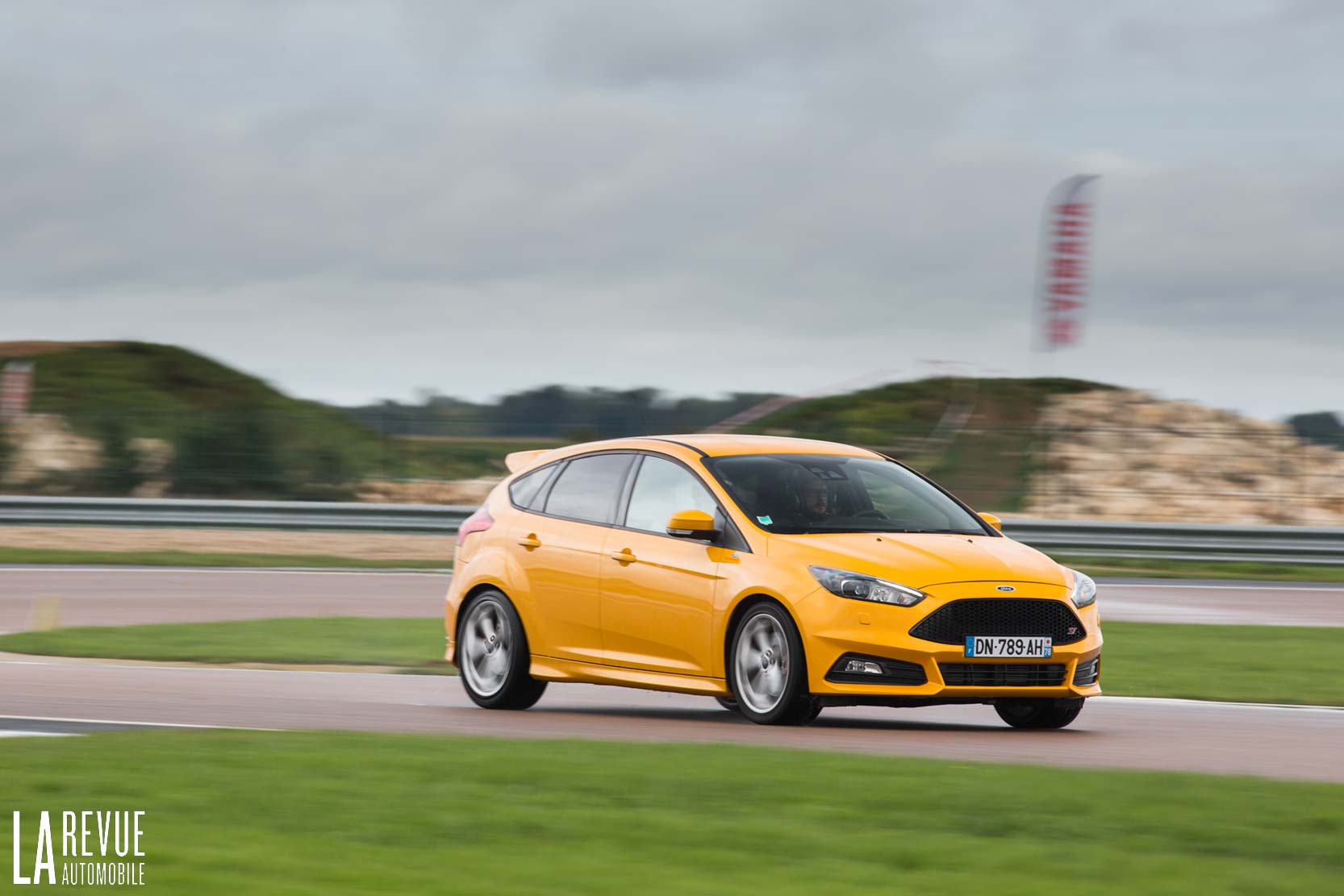 Exterieur_Ford-Focus-ST_23