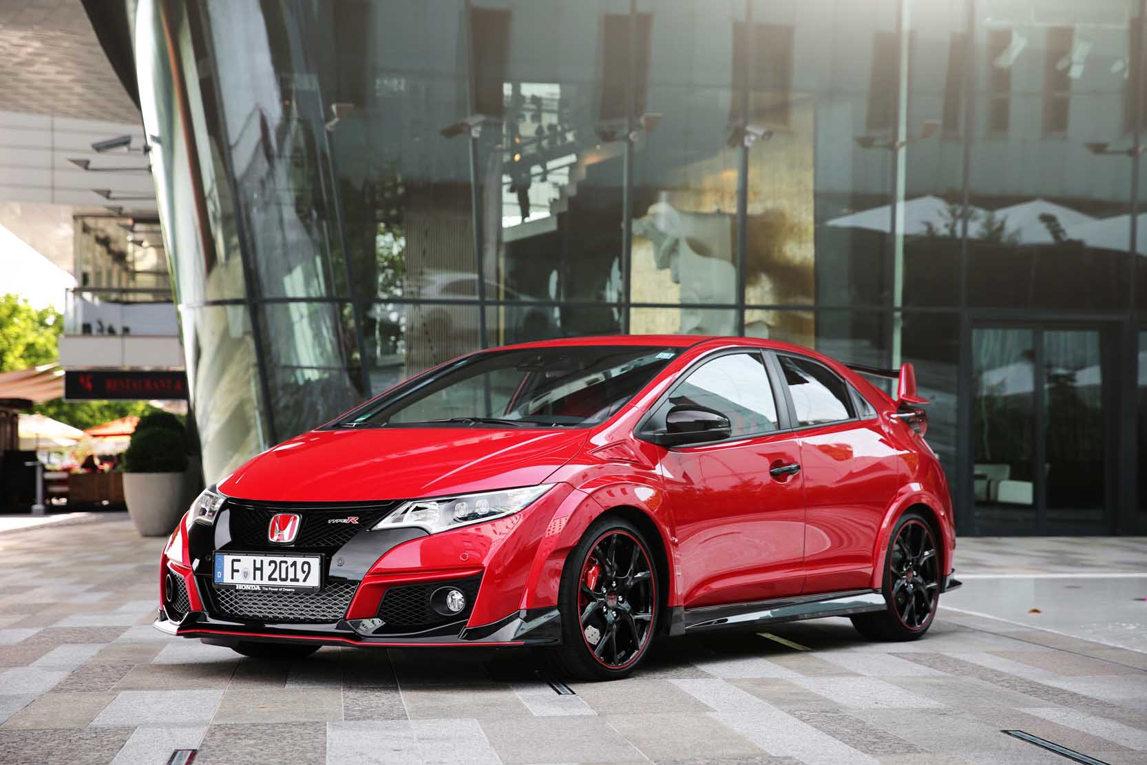 Image principale de l'actu: La production de la honda civic type r est lancee 