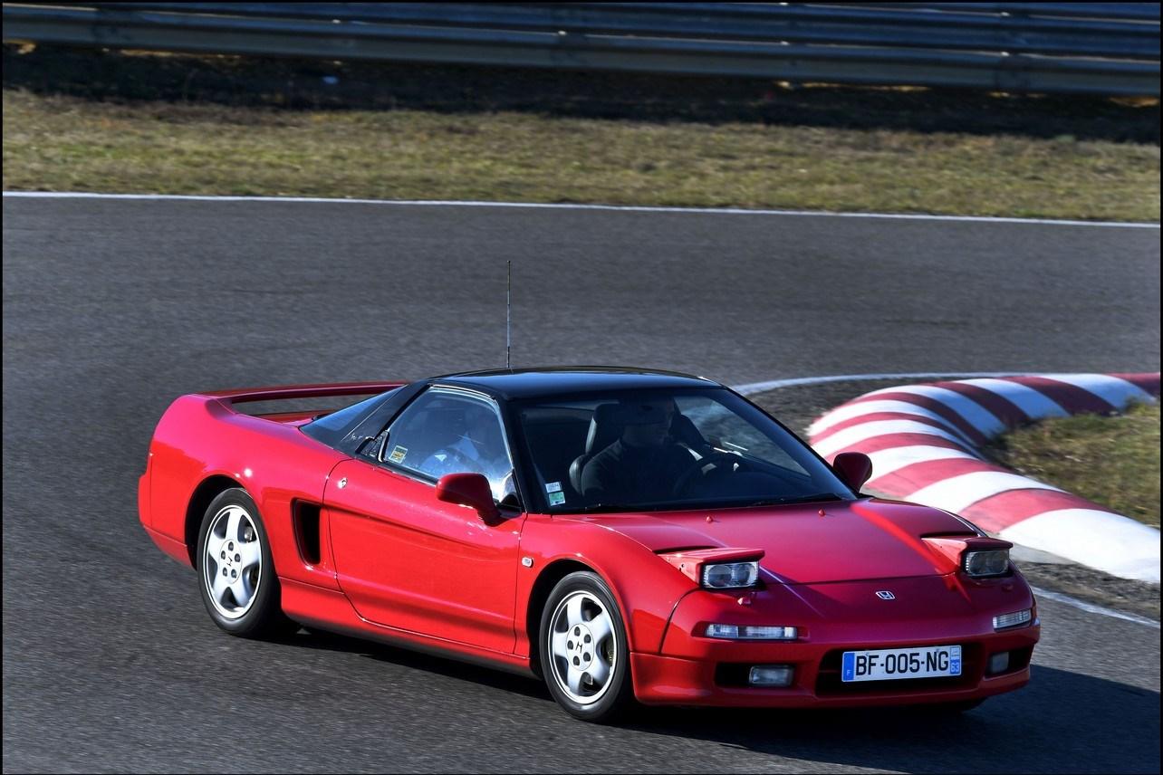 Image principale de l'actu: Essai honda nsx 1994 en piste avec la nsx de premiere generation 