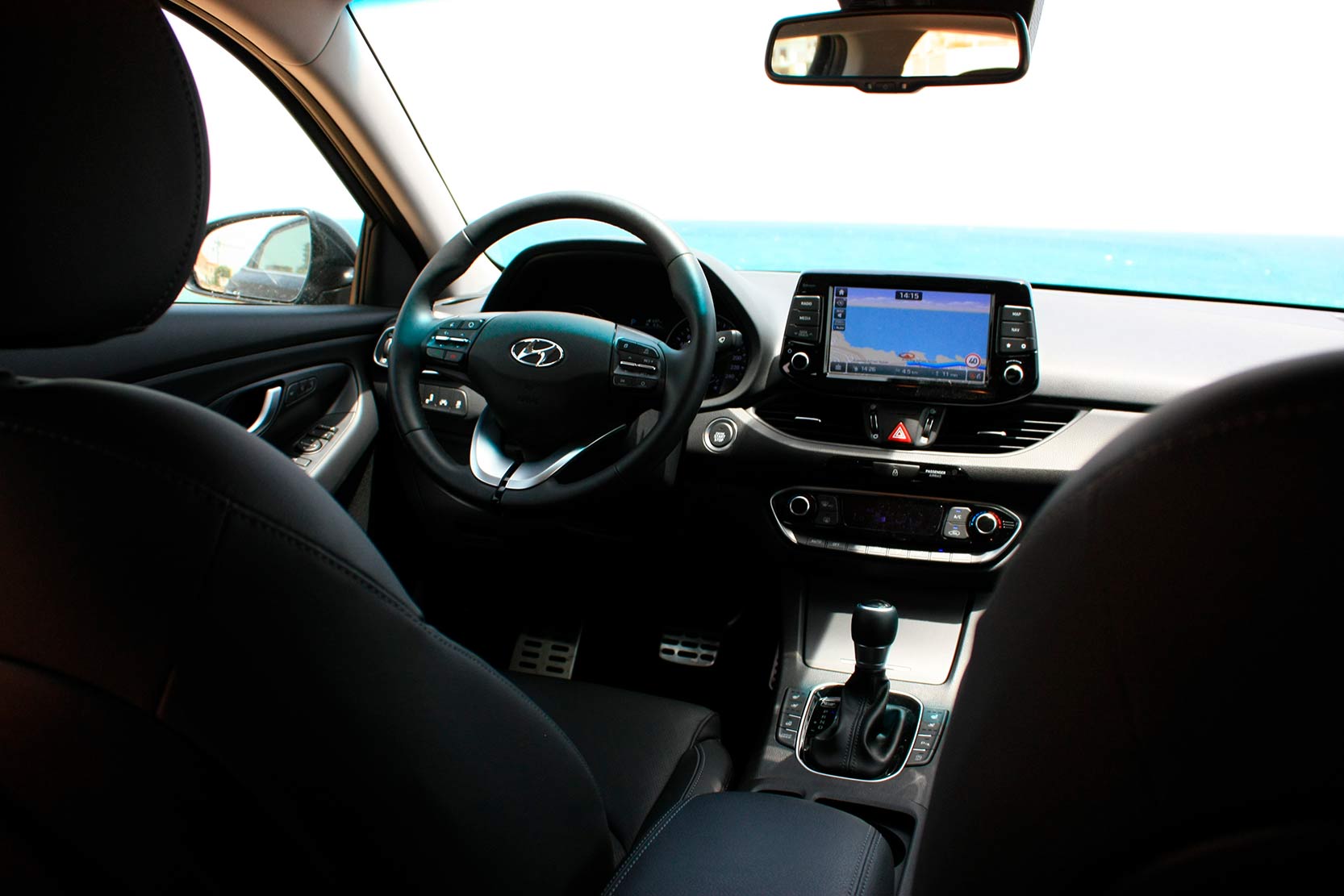 hyundai i30 fastback interieur