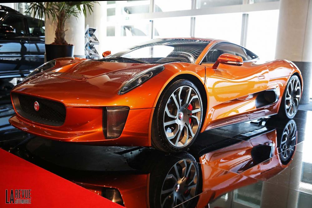 Image principale de l'actu: Jaguar c x75 le fauve en cage 