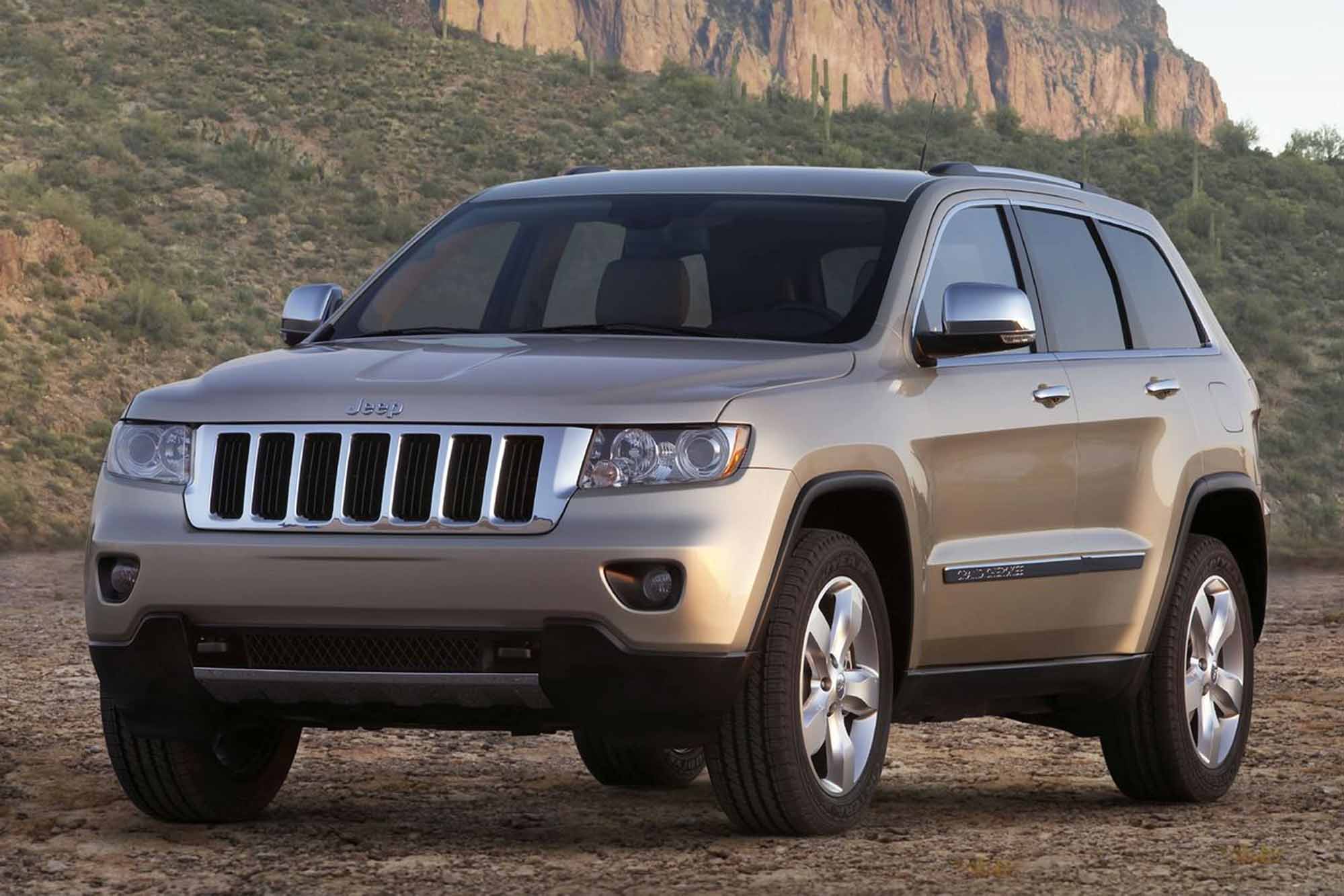 Image principale de l'actu: Nouveau jeep grand cherokee 